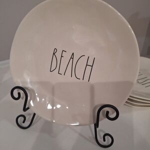White 'BEACH' Ceramic Dinner Plate - Unbranded